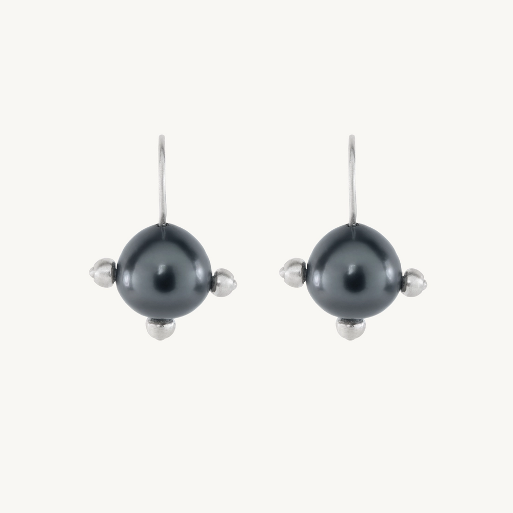 Tahitian Pearl Pin Cushion Earring (Single)