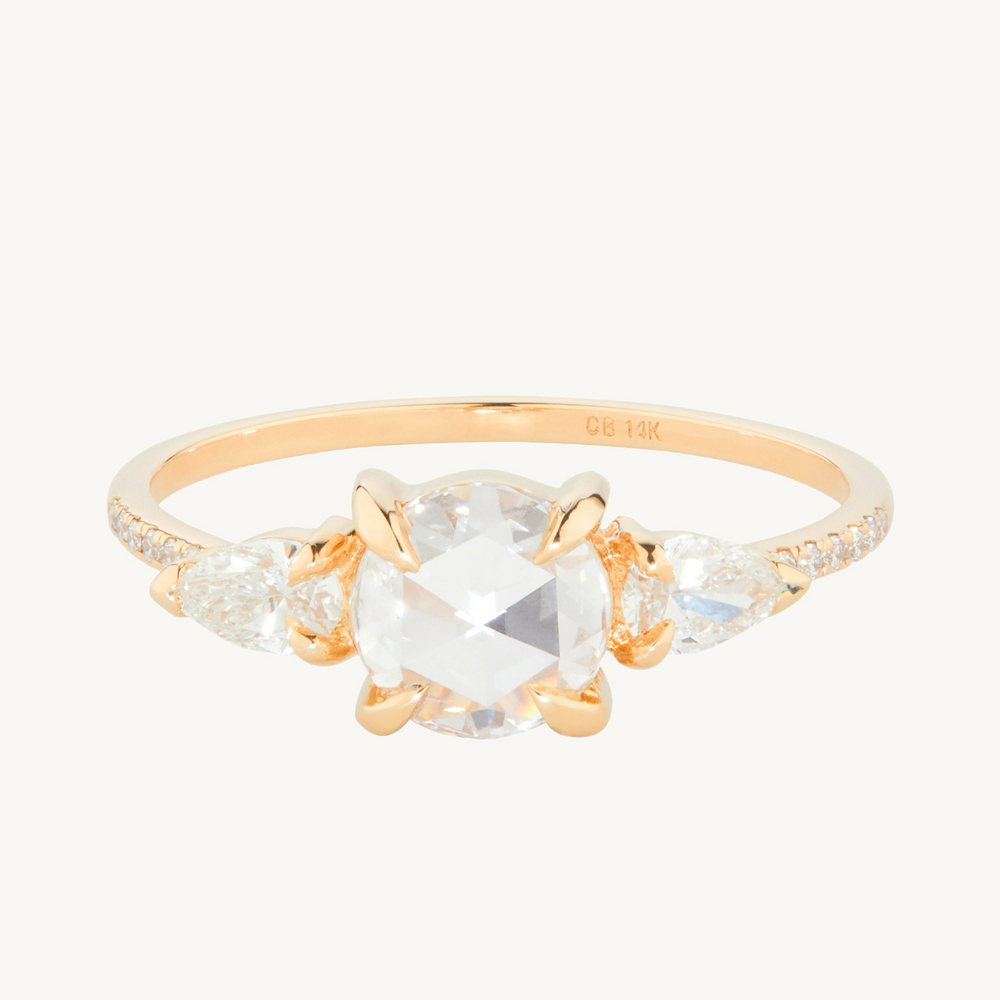 Serena The Swan Supreme Diamond Ring