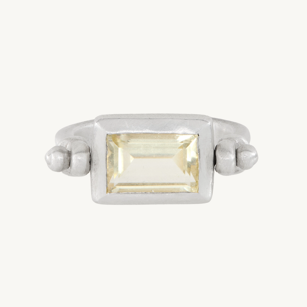 Lime Beryl Sling Ring